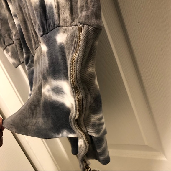 YF&B - Picture 4 of 6